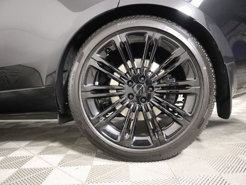 New 2026 Land Rover Range Rover Long Wheelbase SE image 32