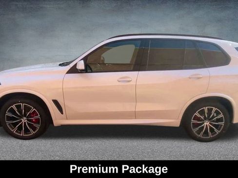 Used 2023 BMW X5 xDrive40i w/ M Sport Package image 14
