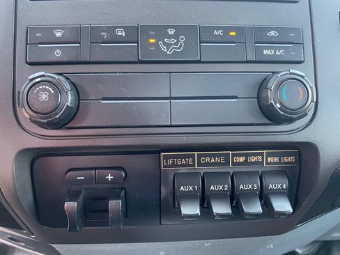Used 2015 Ford F550 4x4 Regular Cab Super Duty image 16