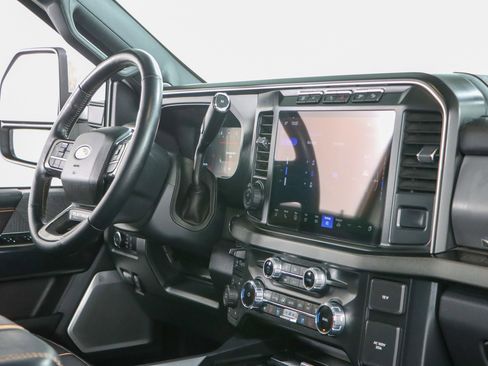Used 2024 Ford F250 Platinum image 29