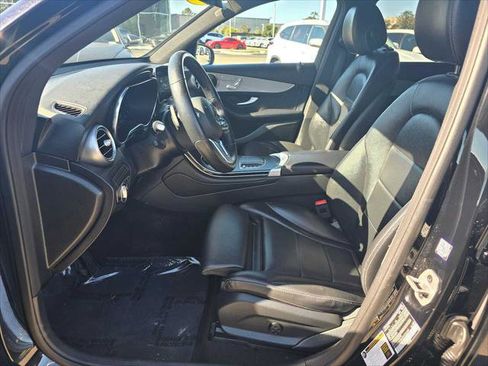 Used 2022 Mercedes-Benz GLC 300 SUV image 21