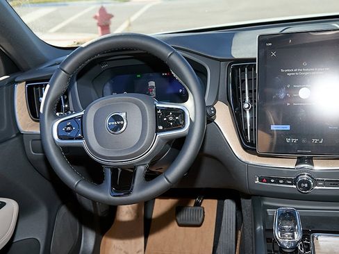 New 2026 Volvo XC60 B5 Plus w/ Protection Package Premier image 22