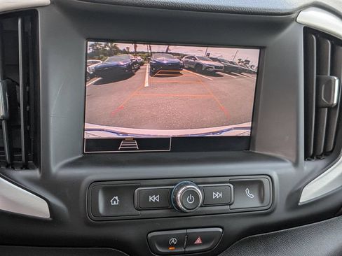 Used 2024 GMC Terrain SLE FWD image 20