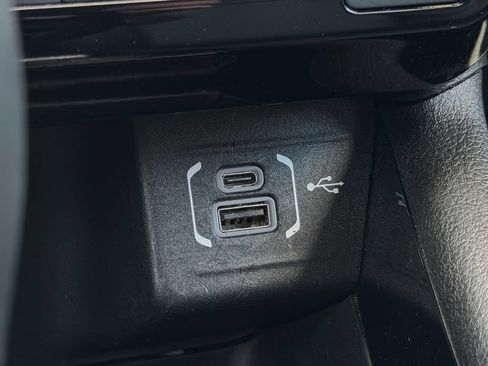 Used 2025 Jeep Compass Limited AWD/4WD image 16