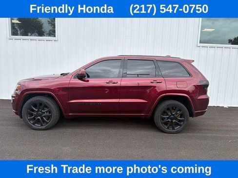 Used 2018 Jeep Grand Cherokee Altitude AWD/4WD image 3