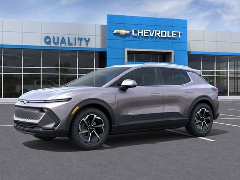 New 2026 Chevrolet Equinox EV LT image 2