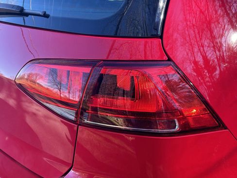 Used 2016 Volkswagen Golf R 4-Door image 24