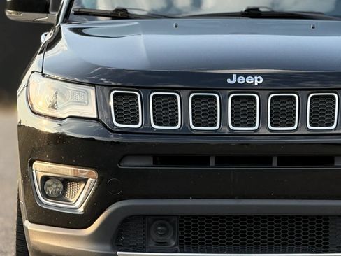 Used 2018 Jeep Compass Limited w/ Navigation Group FWD image 11