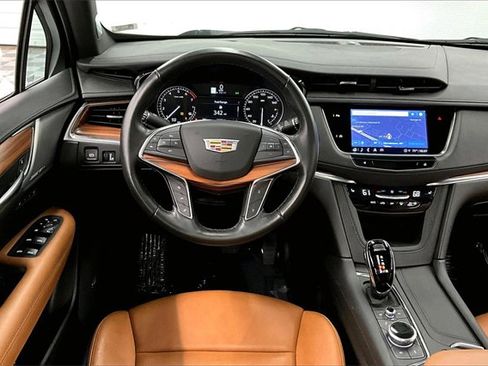 Used 2023 Cadillac XT5 Premium Luxury image 5