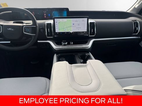 New 2026 Ford Expedition Max Platinum w/ Platinum Ultimate Package AWD/4WD image 11