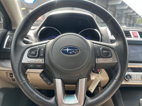 Used 2017 Subaru Legacy 2.5i Premium AWD/4WD image 18