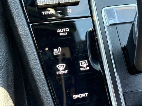 Used 2019 Porsche Cayenne AWD/4WD image 30