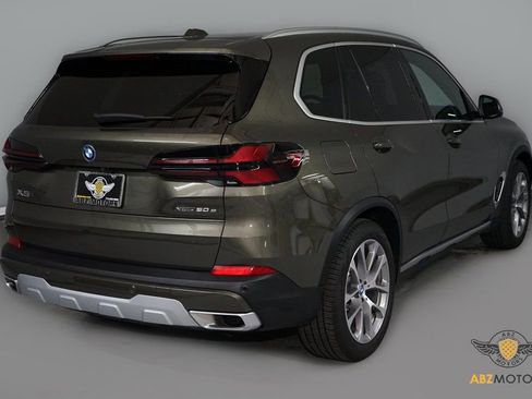 Used 2025 BMW X5 xDrive50e w/ Premium Package image 6