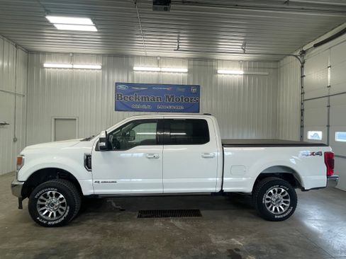 Used 2020 Ford F250 Lariat w/ Lariat Ultimate Package AWD/4WD image 2