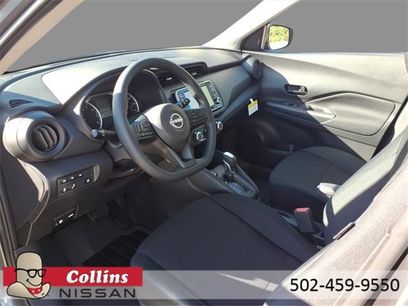 New 2025 Nissan Kicks Play S