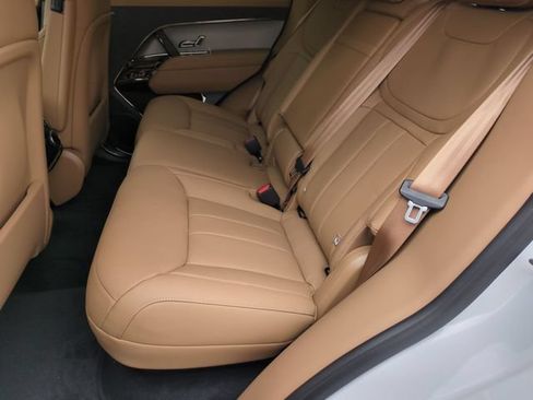 New 2026 Land Rover Range Rover Sport SE AWD/4WD image 15