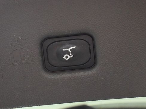 Used 2023 Lincoln Nautilus Reserve image 35