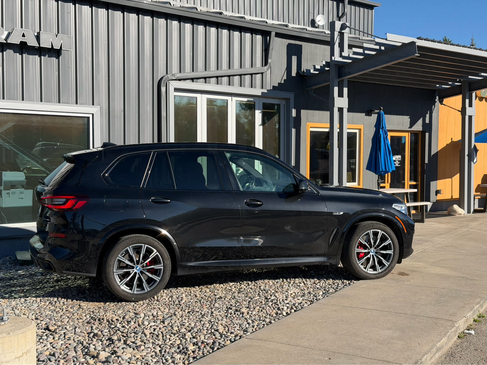 Used 2022 BMW X5 xDrive45e w/ M Sport Package AWD/4WD image 3
