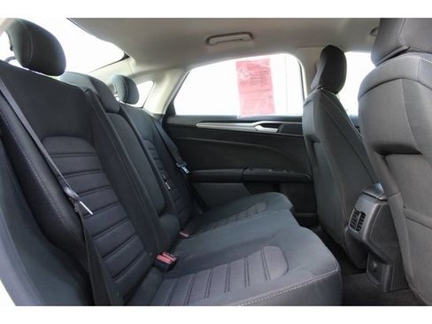 Used 2020 Ford Fusion SE FWD image 16
