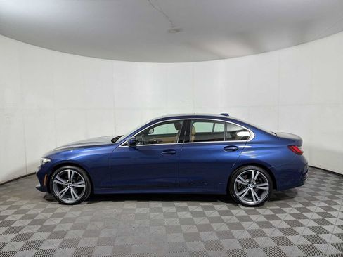 Used 2024 BMW 330i xDrive Sedan w/ Premium Package AWD/4WD image 4