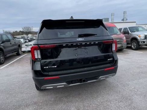 New 2026 Ford Explorer Active w/ Active Comfort Package image 3
