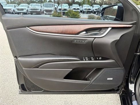 Used 2019 Cadillac XTS Luxury image 10