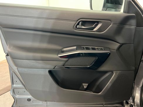 New 2026 Nissan Pathfinder SV image 14