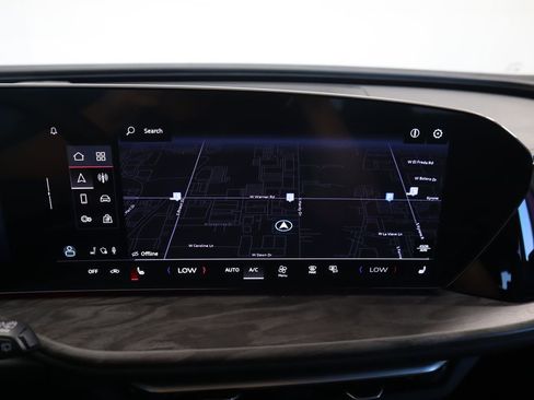 Used 2025 Audi Q5 Premium Plus w/ Premium Plus image 17