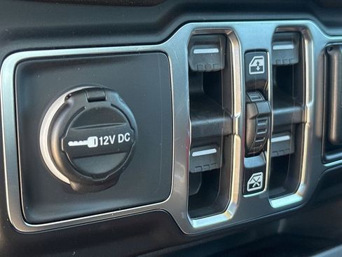 New 2026 Jeep Gladiator Sport AWD/4WD image 13