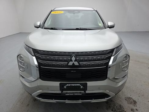 Used 2022 Mitsubishi Outlander SE image 4