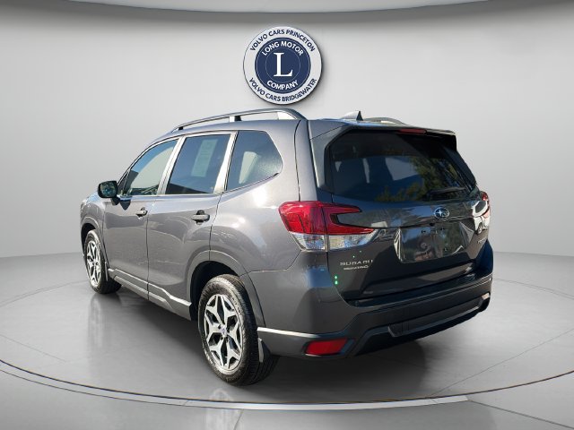 Used 2021 Subaru Forester Premium AWD/4WD image 5
