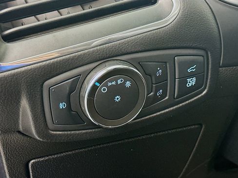 Used 2021 Ford Edge Titanium image 15