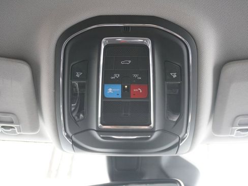 Used 2023 Jeep Grand Cherokee Limited AWD/4WD image 29