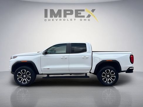 Used 2024 GMC Canyon AT4 w/ AT4 Premium Package AWD/4WD image 2