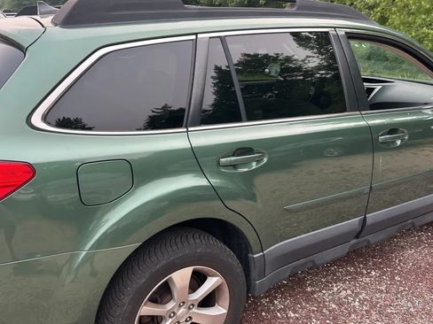 Used 2014 Subaru Outback 2.5i Limited w/ Moonroof Package AWD/4WD image 9