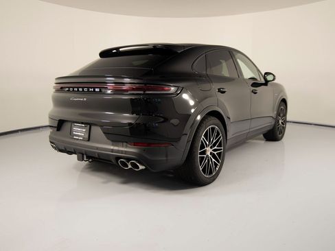 New 2026 Porsche Cayenne S image 9