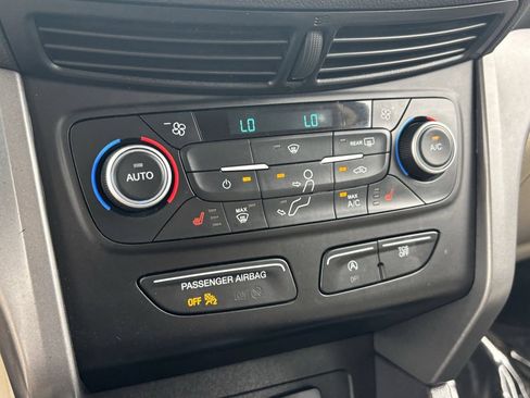 Used 2018 Ford Escape SE FWD image 25