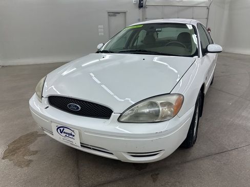 Used 2004 Ford Taurus SES image 5