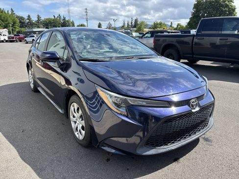 Used 2021 Toyota Corolla LE FWD image 6