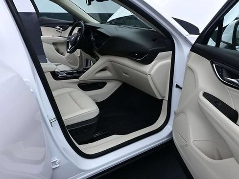Used 2023 Buick Envision Essence AWD/4WD image 17