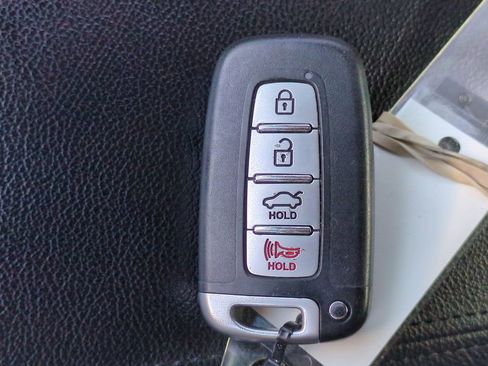 Used 2013 Hyundai Sonata Limited w/ Premium Pkg image 31