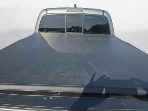 Used 2021 Toyota Tacoma SR AWD/4WD image 25
