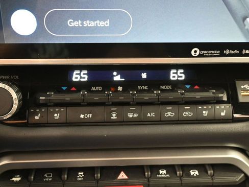 Used 2022 Toyota Tundra Platinum w/ Advanced Package AWD/4WD image 14