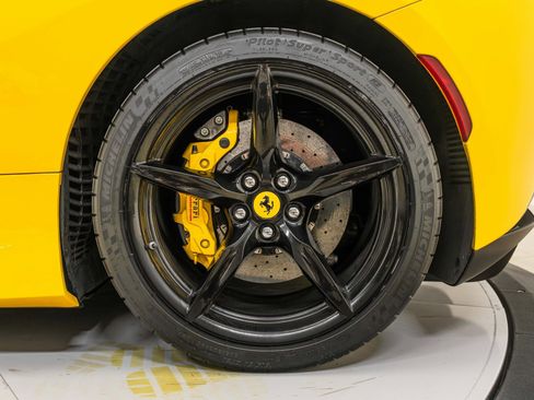 Used 2021 Ferrari F8 Tributo image 14