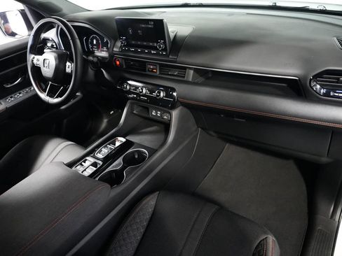 Used 2023 Honda Pilot Sport image 36