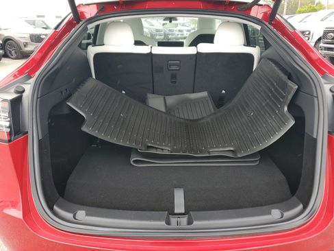 Used 2021 Tesla Model Y Long Range image 10