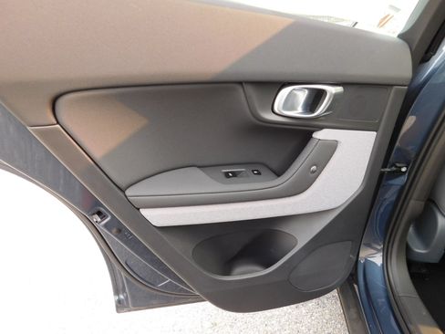 Used 2023 Polestar Polestar 2 AWD/4WD image 11