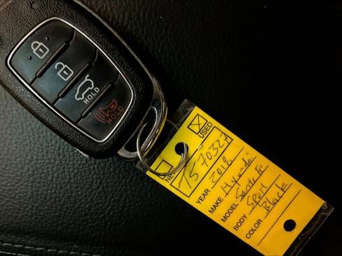 Used 2018 Hyundai Santa Fe Sport image 11