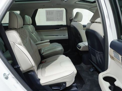 Used 2021 Hyundai Palisade Limited image 20