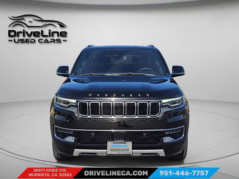 Used 2024 Jeep Wagoneer L Series II w/ Flexible Seating Group AWD/4WD image 2